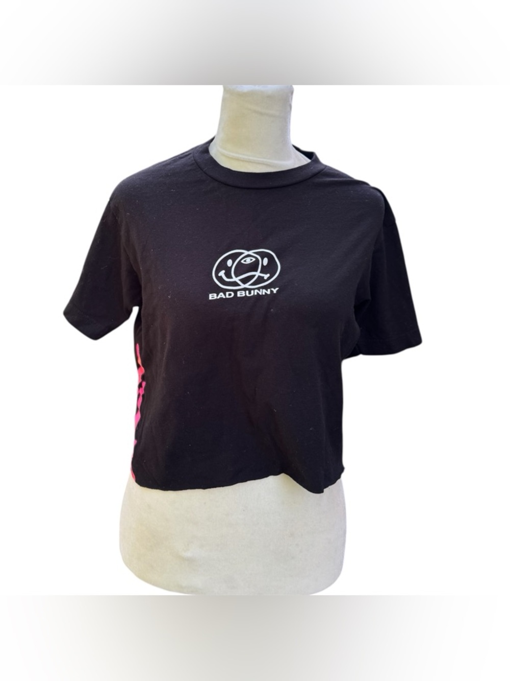 Bad Bunny Music Black Logo Pink Flame Cropped Graphic Tee Tshirt Top Small